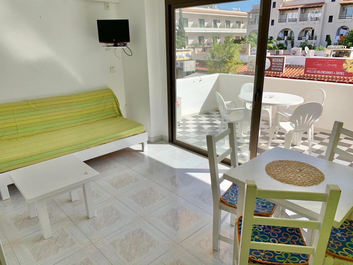 Apartamentos Miranda Es Pujols Exterior photo